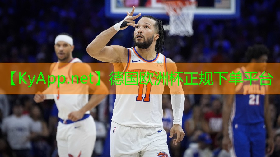 男生在乒乓球台上我